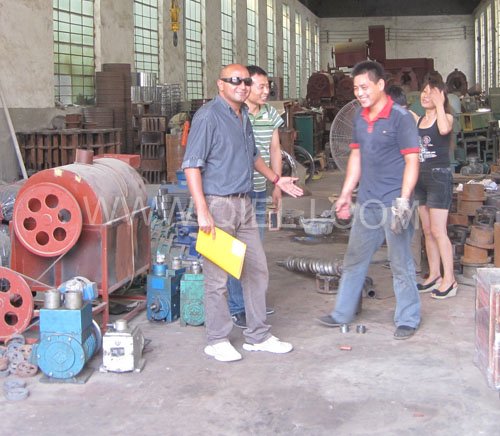 2011年7月25日，外國友人參觀考察我公司！明經(jīng)理等接待并陪同參觀！(圖8)